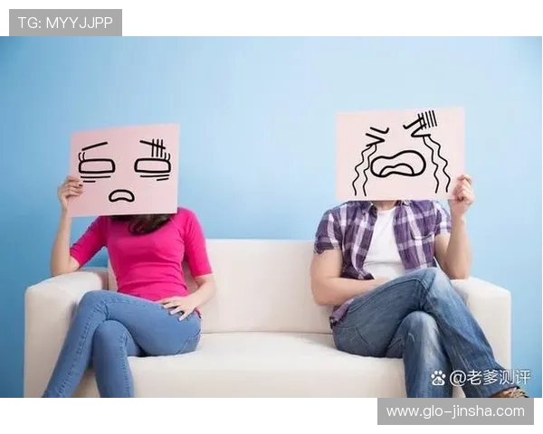 明明有很多游戏好友却依然单独匹配的心理与社交困境解析